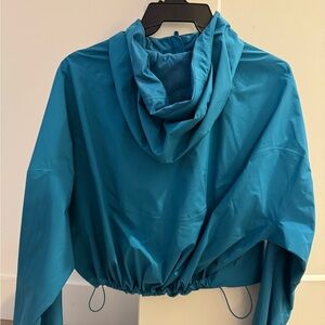Lululemon Teal Hooded Cropped Rain Jacket